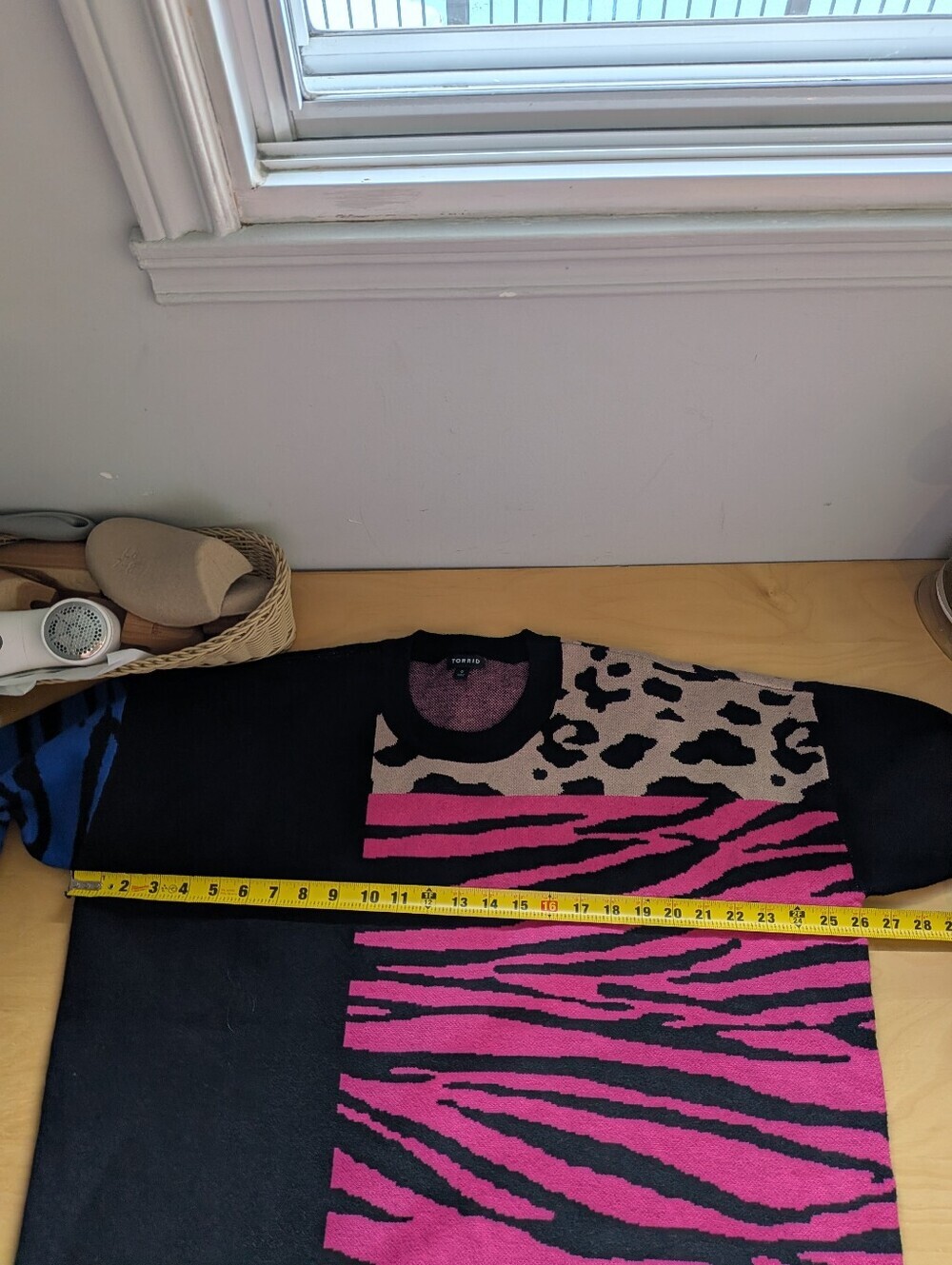 TORRID Plus Size Women Sweater Crewneck Size 0 = Size 12 Or Large Zebra Leopard - Picture 13 of 15